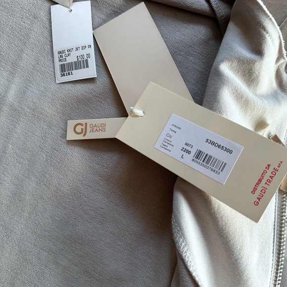 NWT Athletic Jacket zip front. - Picture 9 of 10